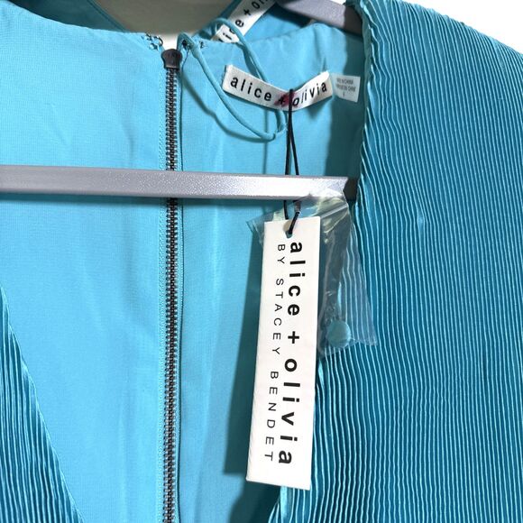 Alice + Olivia Joleen Pleated V Neck Dress Sz 6 Aqua Blue Fit & Flare (W/Flaws) - Picture 4 of 10